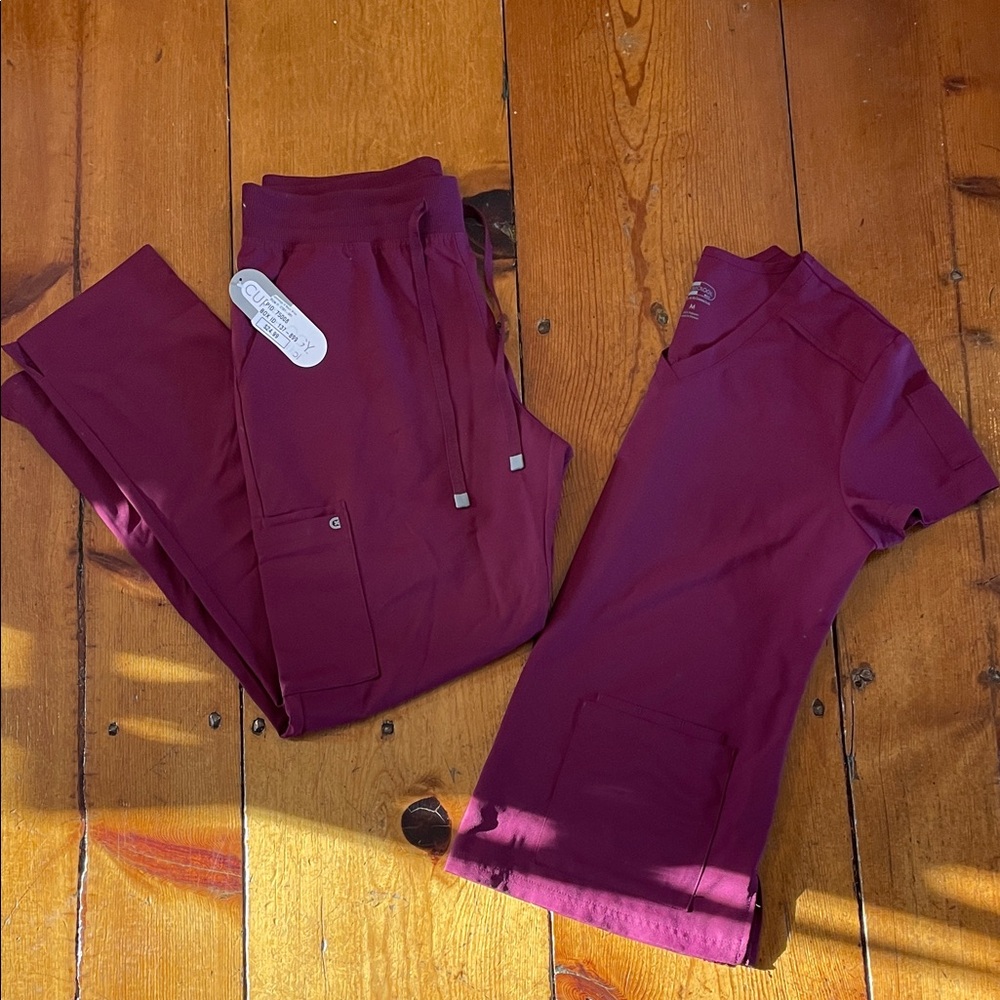 Koi Cureology Wine Colored Scrub Set, Size M